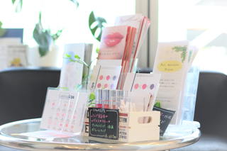 医療機関専売の美容液リップを販売しています